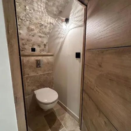 La Cave Du Port - Cddt *